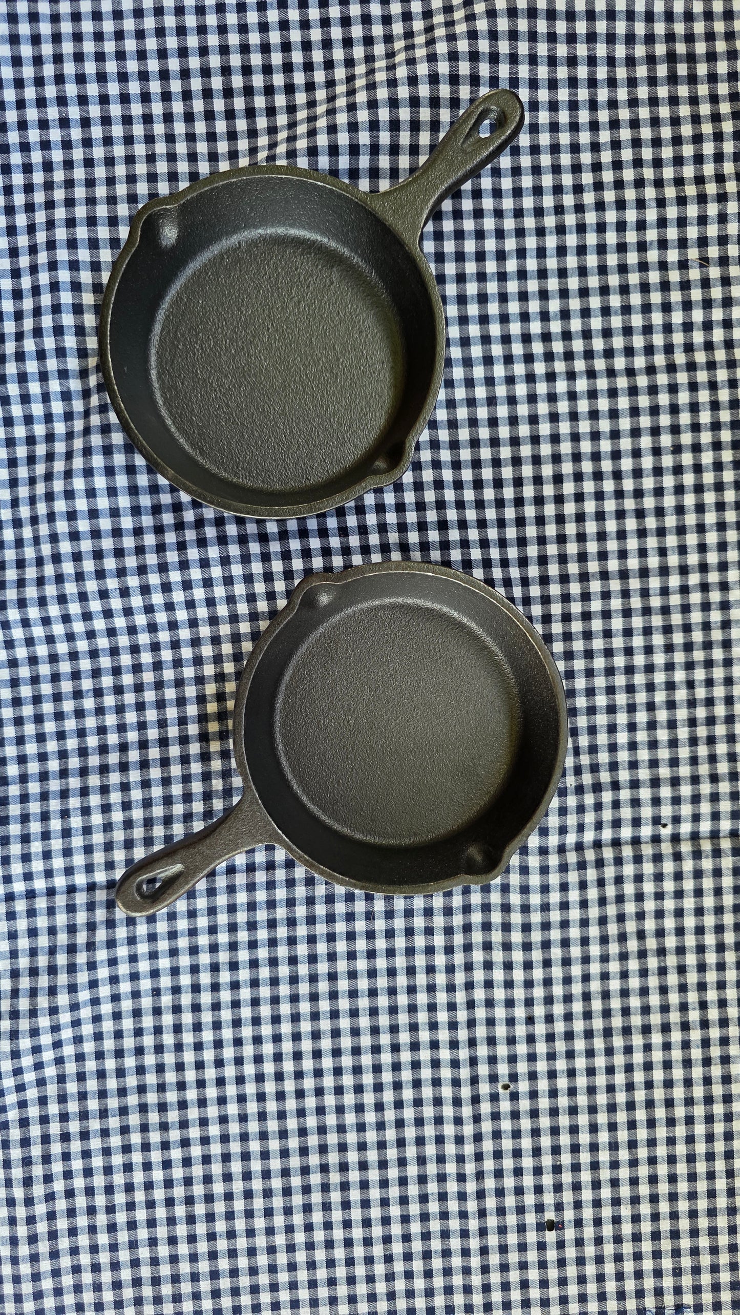 Sartén Mini de Hierro Fundido 10 cm — Precisión Gourmet en Formato Compacto