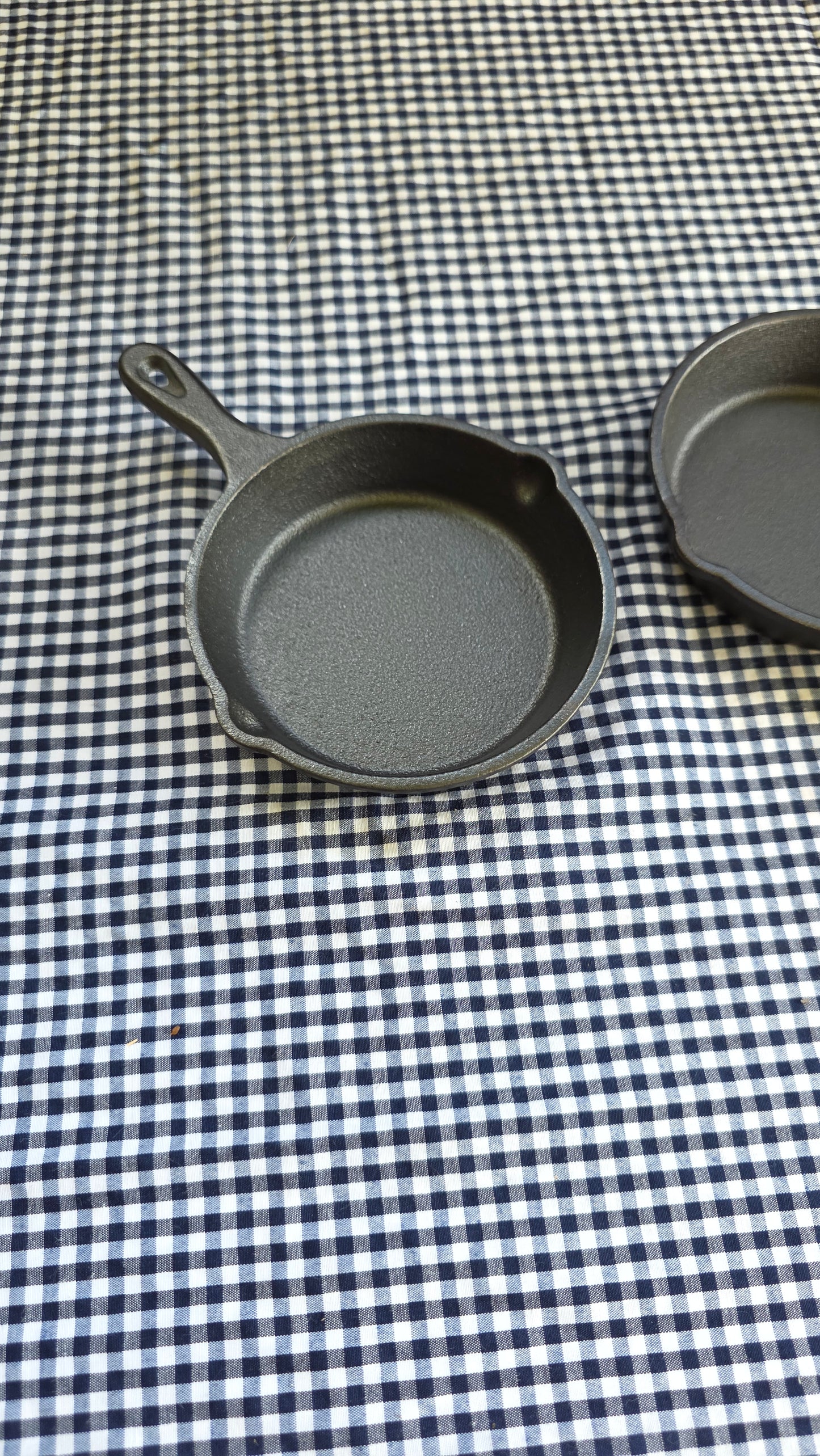Sartén Mini de Hierro Fundido 10 cm — Precisión Gourmet en Formato Compacto
