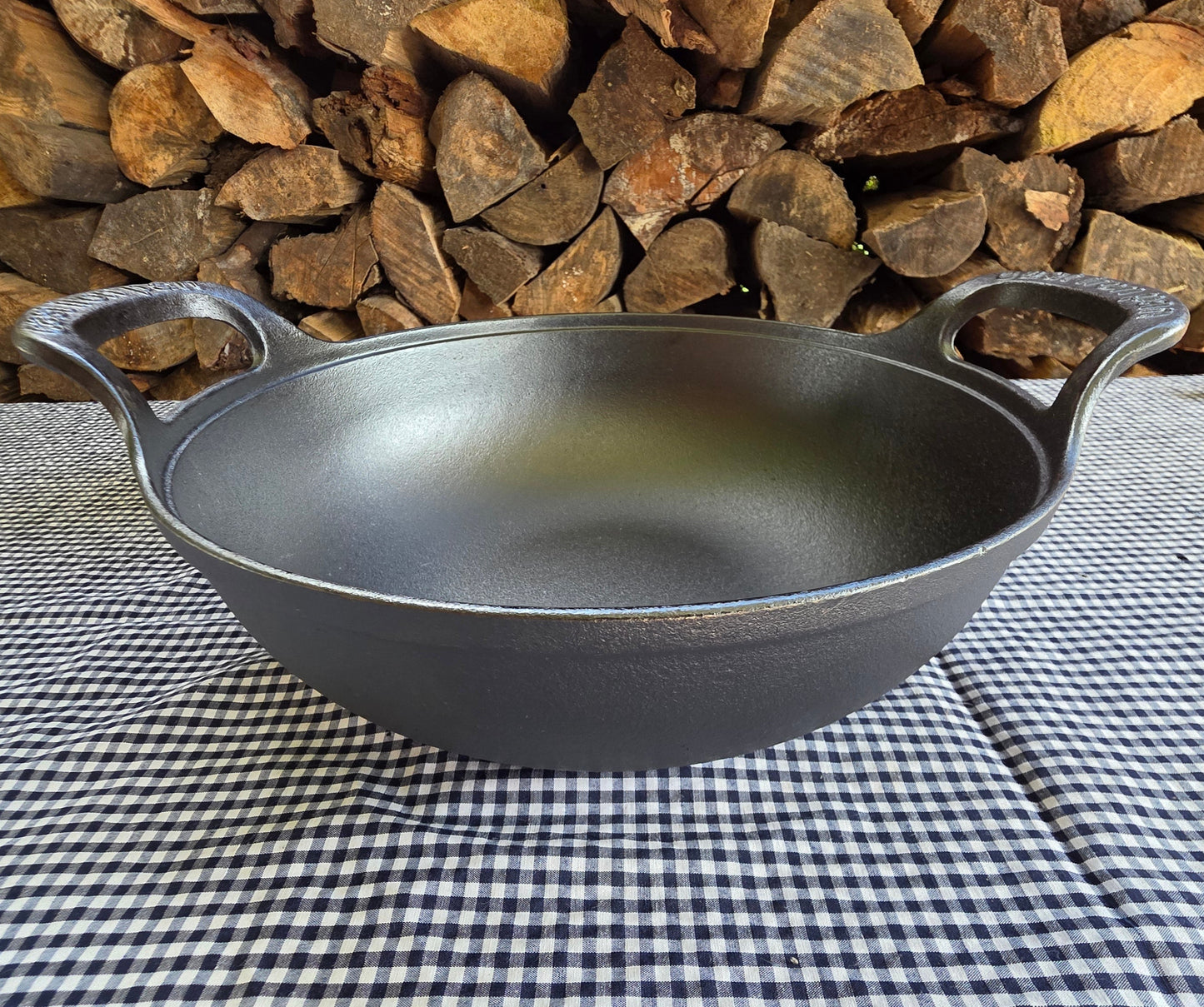Cacerola de Hierro Fundido - Tipo Wok Profundo (30cm diametro)