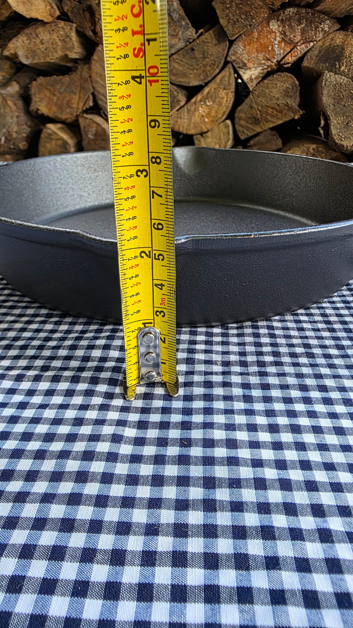 Sartén de Hierro Fundido 26 cm — Equilibrio Perfecto entre Potencia y Versatilidad