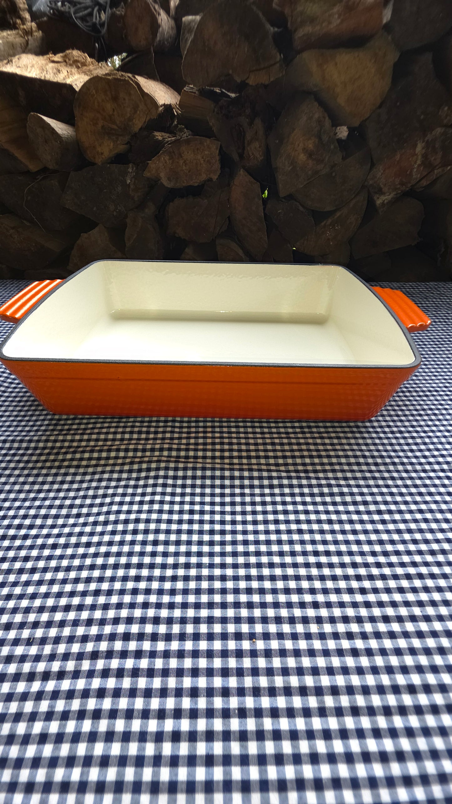 Fuente Rectangular Enlosada (rojo, naranja, blanco, gris)