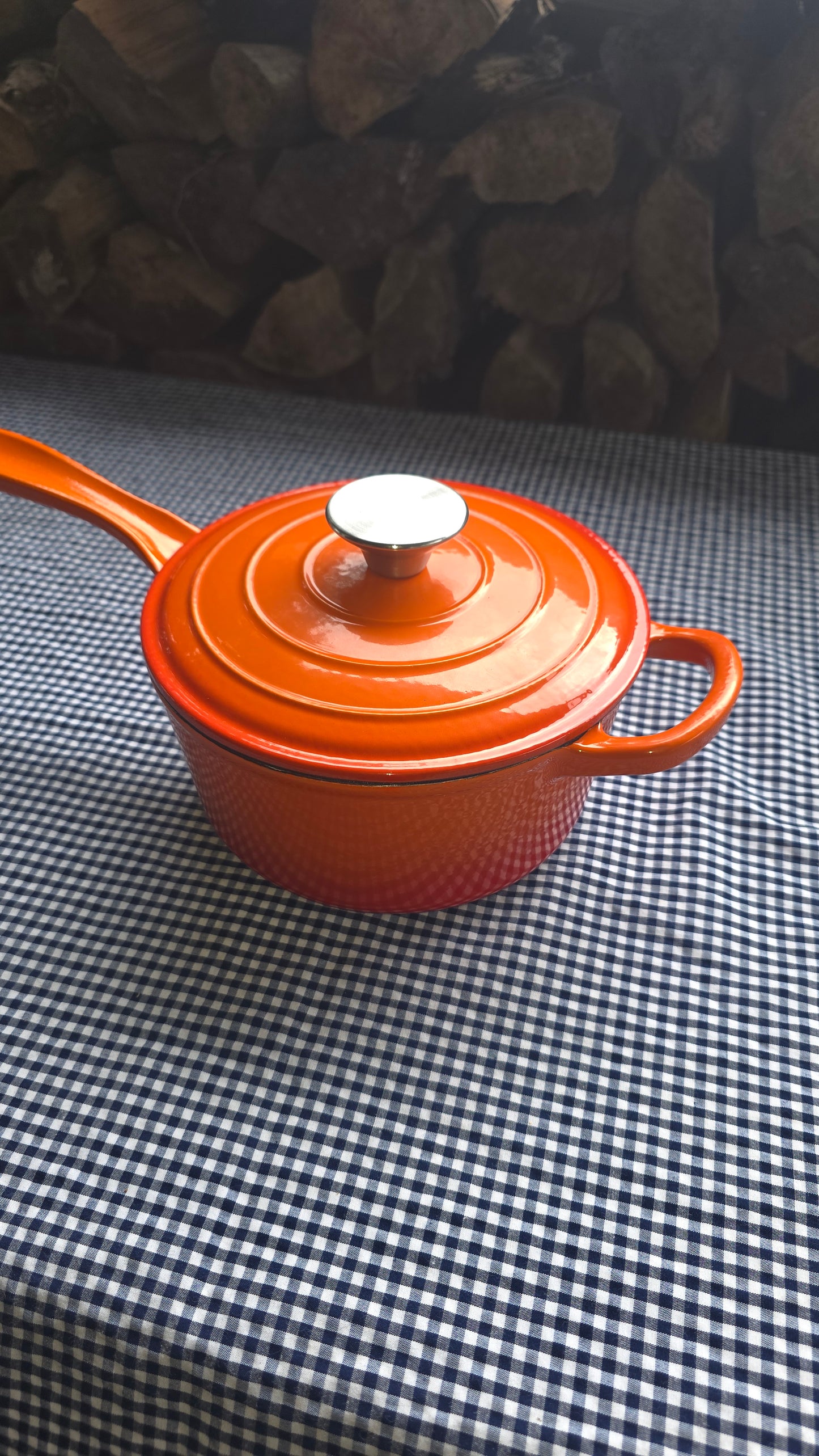 Cacerola Enlosada con Tapa y Mango (Rojos, Naranja, Gris y Blanco) 2.5L