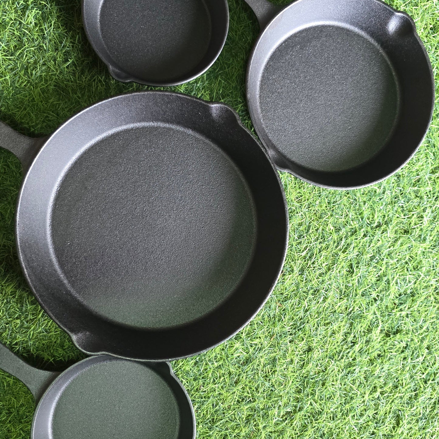 Set de 4 Sartenes de Hierro Fundido (14, 15, 20 y 25cm diámetro)