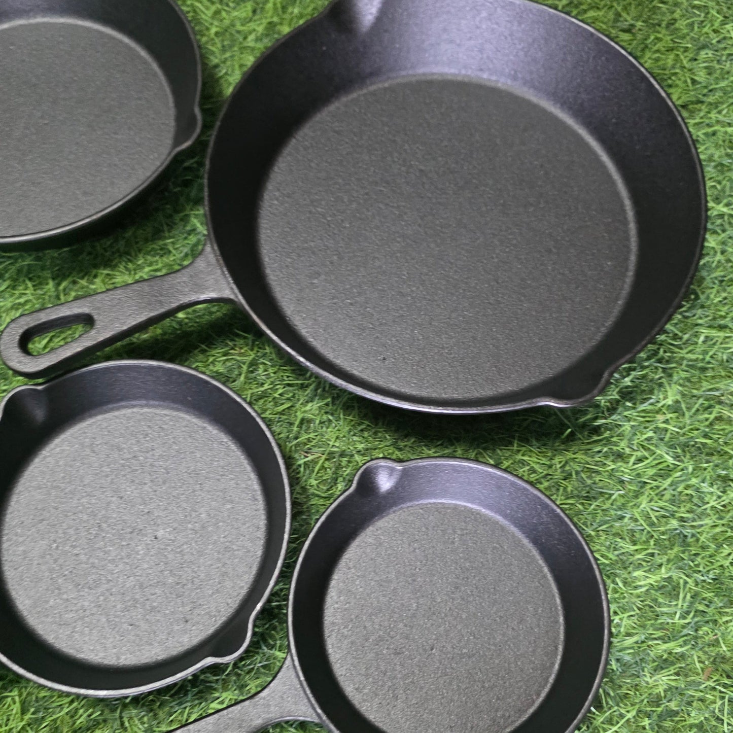 Set de 4 Sartenes de Hierro Fundido (14, 15, 20 y 25cm diámetro)