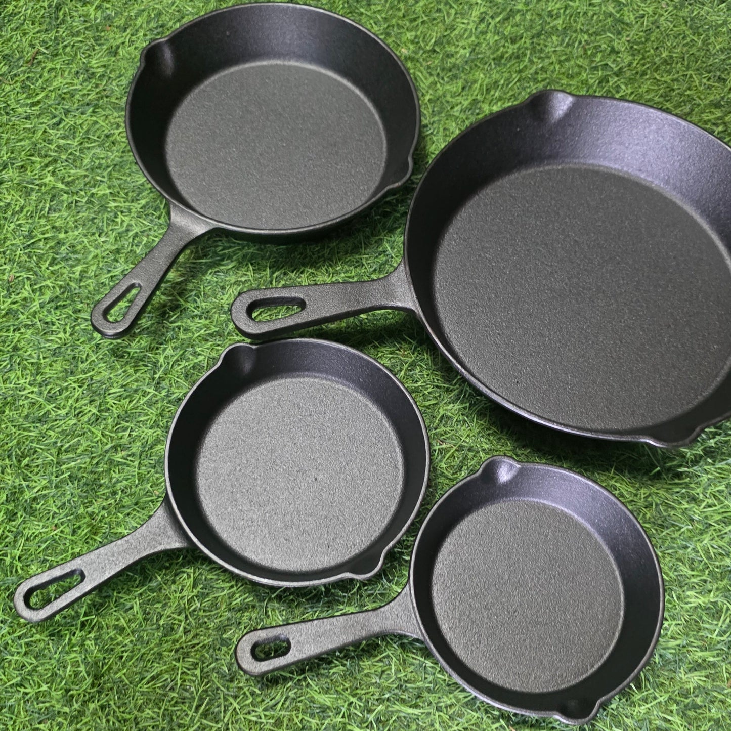 Set de 4 Sartenes de Hierro Fundido (14, 15, 20 y 25cm diámetro)