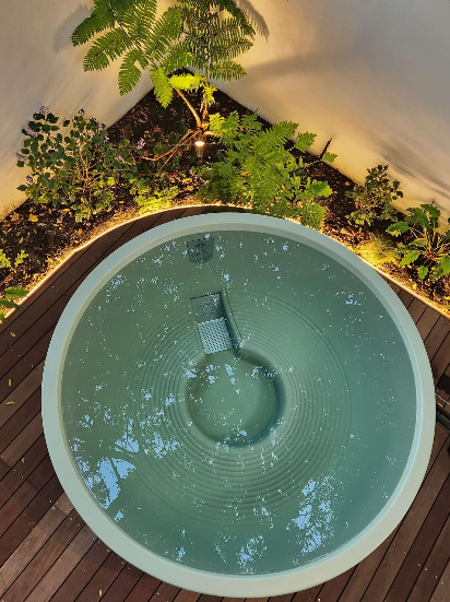 KolKol Luna Hot Tub