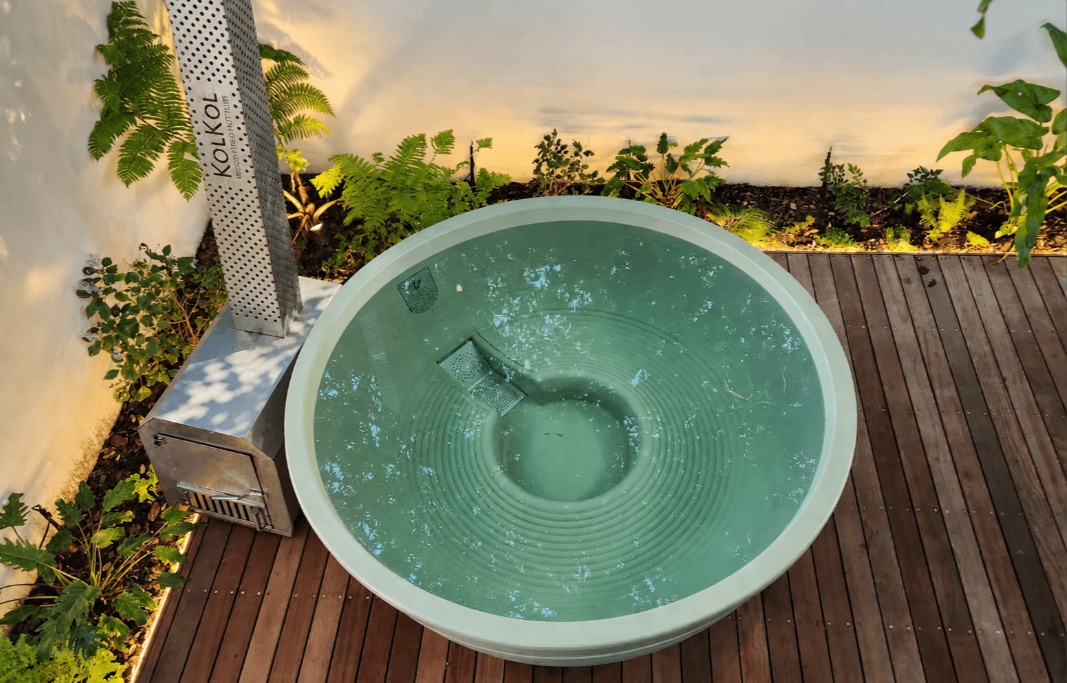 KolKol Luna Hot Tub
