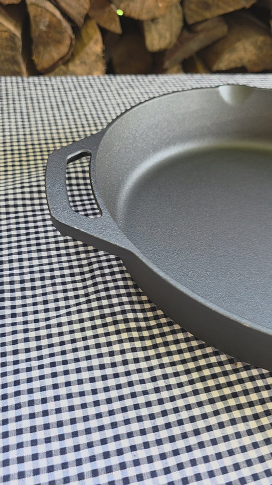 Sartén de Hierro Fundido 30 cm — Poder Culinario para Grandes Creaciones